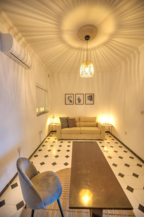 Beautifully Furnished Seafront 4 Bedrooms Goslm-4 Sliema Extérieur photo